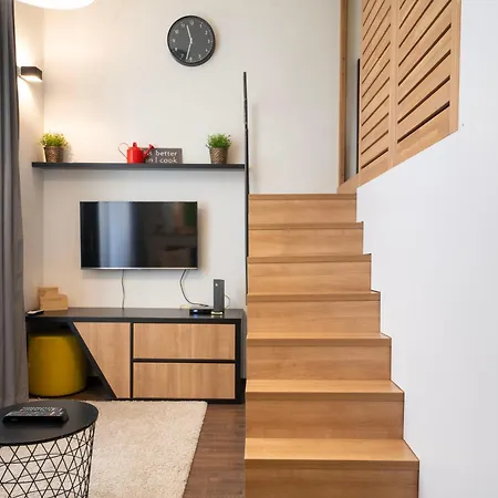 Park Corner Loft Bold Design Ac Comfort * Budapest